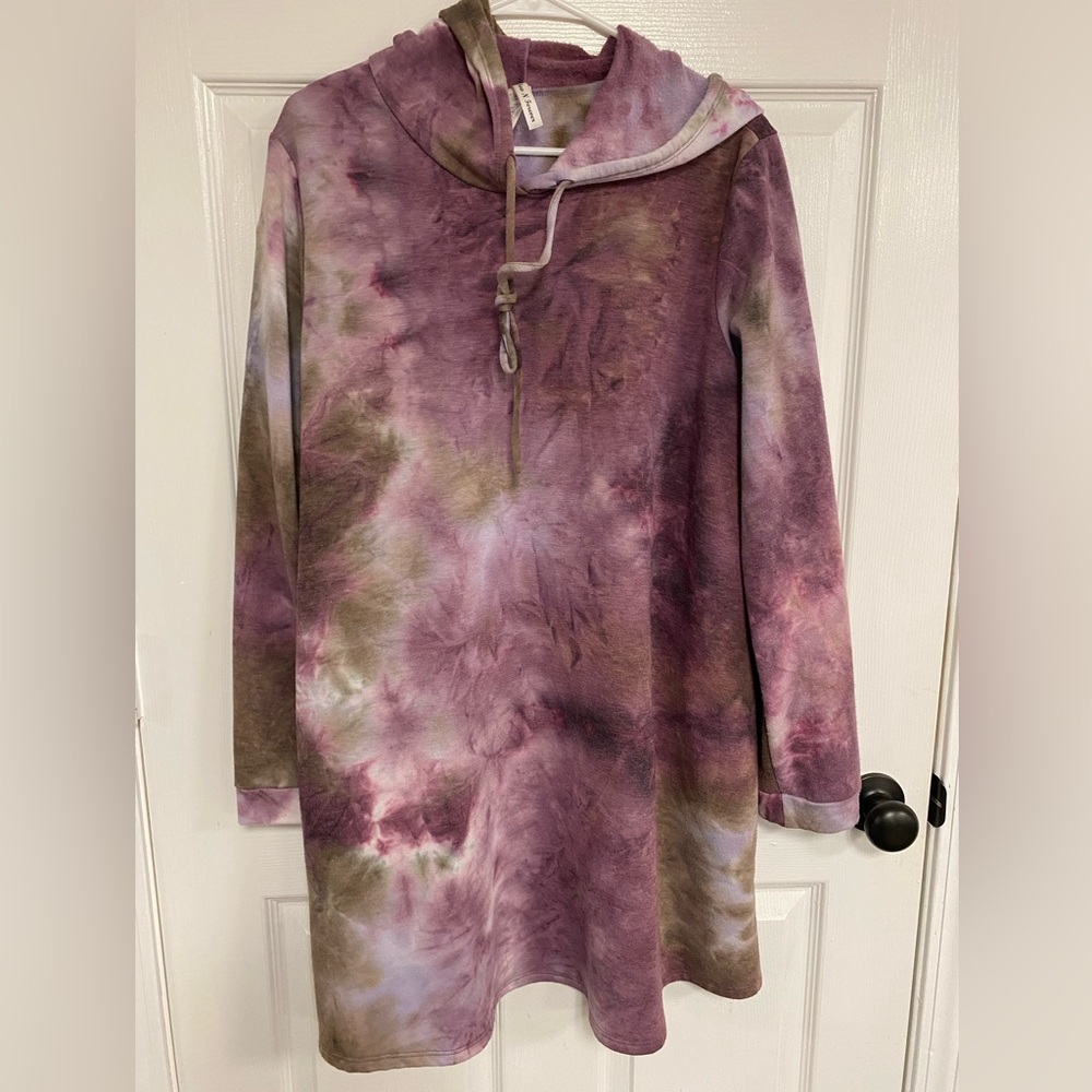 Really comfy sweatshirt hoody dress. Xl